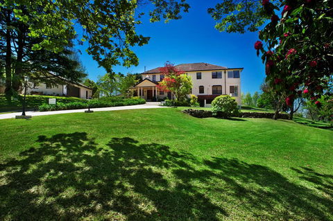 St Raphael - Accommodation Main Beach 0