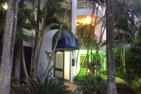 St Tropez Resort - Accommodation Main Beach 3
