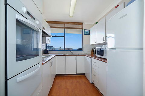 St Tropez Unit 39 - The Entrance, NSW - Accommodation Main Beach 2