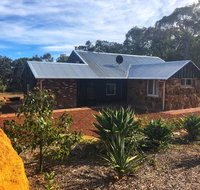 Standing Stone House - Accommodation Main Beach