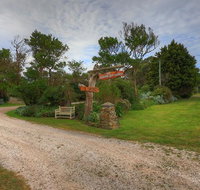 Stanley Lakeside Spa Cabins - Accommodation Main Beach