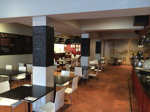 Star Bar Cafe & Hotel - Accommodation Main Beach 3