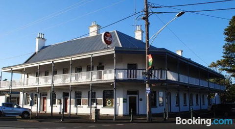 Star Of The West Hotel - Accommodation Main Beach 0