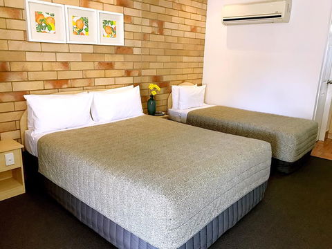 Starlight Motor Inn - Accommodation Main Beach 0