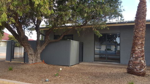 Stay Awhile In Port Pirie - Min Stay 4 Nights - Accommodation Main Beach 0