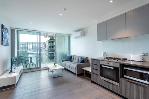 STAY&CO Docklands - Accommodation Main Beach 0