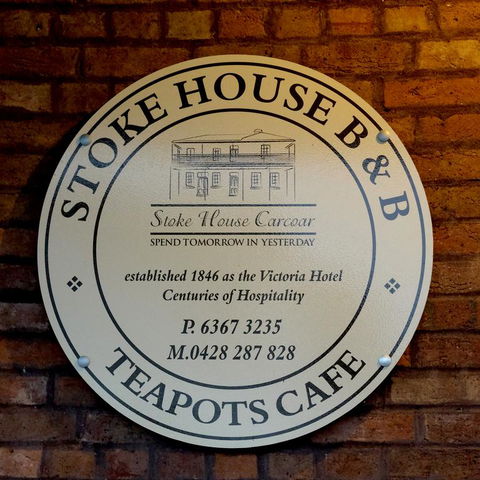 Stoke House - Accommodation Main Beach 3