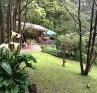 Stone's Throw Cottage Bed and Breakfast