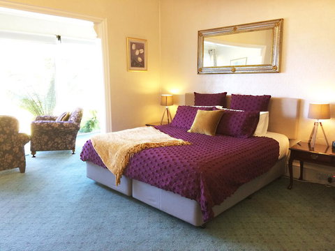 Strahan Wilderness Lodge - Accommodation Main Beach 1