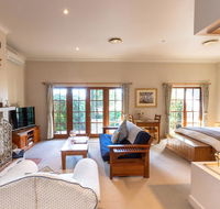 Strathearn Park Lodge - Accommodation Main Beach