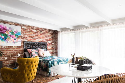 Studio36 - Accommodation Main Beach 2