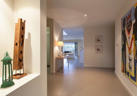 Stunning Beachside Home Minutes From Coolum Beach - Accommodation Main Beach 2