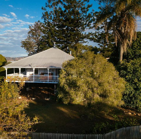 Stunning Queenslander - Accommodation Main Beach 0