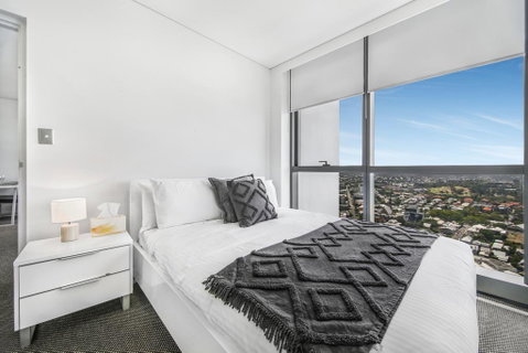 Stunning Views On The 41st Floor - Accommodation Main Beach 1