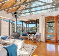 STUNNING WATERFRONT ESCAPE AT DALEYS POINT - Accommodation Main Beach