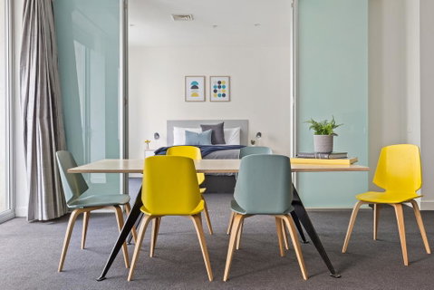 Stunning, Central Huge CBD Pad, Free WiFi, Netflix - Accommodation Main Beach 0