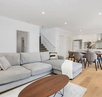 Style Comfort and Convenience - Accommodation Main Beach