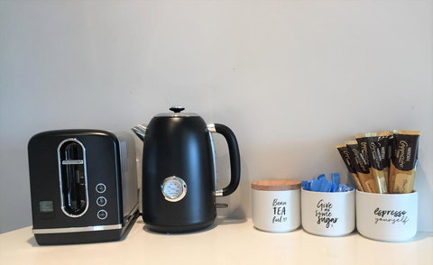 Stylish 2BR With Stunning Views - Sydney Olympic Park - Accommodation Main Beach 2