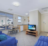 Stylish Comfortable 2 bdrm Glenelg North - Accommodation Main Beach
