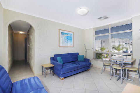 Stylish Comfortable 2 Bdrm Glenelg North - Accommodation Main Beach 2