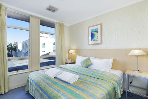 Stylish Comfortable 2 Bdrm Glenelg North - Accommodation Main Beach 3