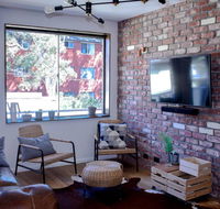 Stylish Modern Apartment Located In Marrickville - Accommodation Main Beach