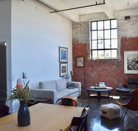 Stylish Warehouse Conversion In The Heart of Fitzroy - Accommodation Main Beach