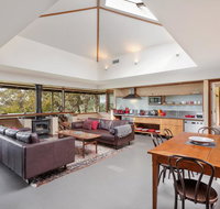 Summer House - Accommodation Main Beach