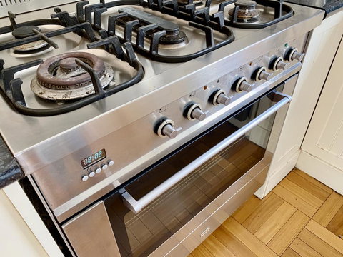 SUMMER HOUSE - CENTRAL LOCATION Near PARK - Accommodation Main Beach 2