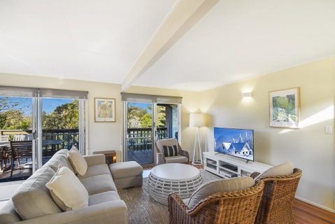 Summer Place - 24 Shearwater Street - Accommodation Main Beach 3
