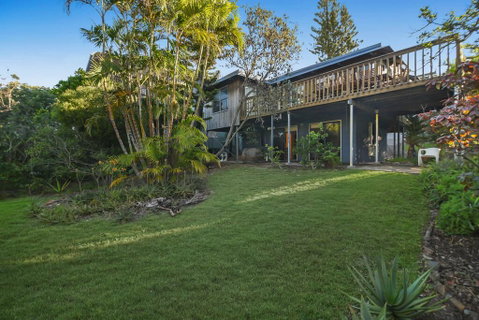 Summer Place - 24 Shearwater Street - Accommodation Main Beach 0