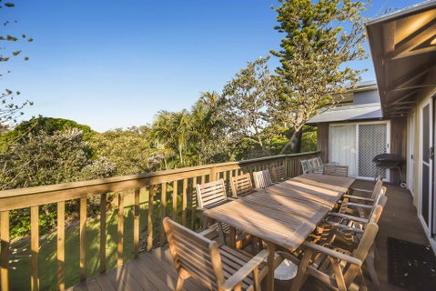 Summer Place - 24 Shearwater Street - Accommodation Main Beach 1