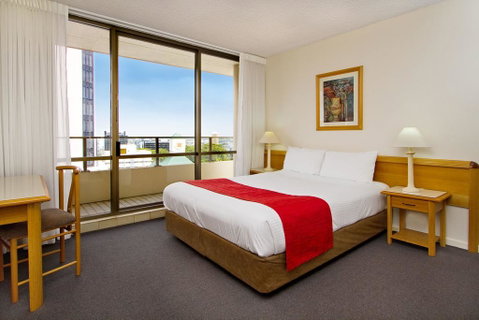 Summit Apartments - Accommodation Main Beach 1