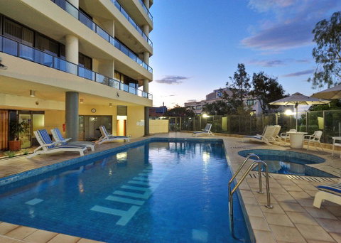 Summit Apartments - Accommodation Main Beach 0