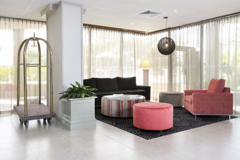 Summit Apartments - Accommodation Main Beach 2