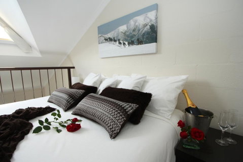 Summit Ridge Alpine Lodge - Accommodation Main Beach 0