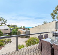SUNRISE AT BREAKERS - Townhouse close to town - Accommodation Main Beach
