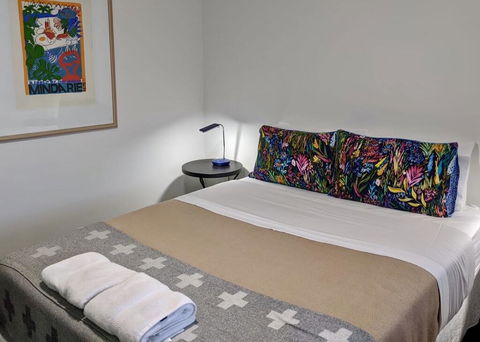 Superb 2 BR Apartment Minutes To CBD- Cen8 - Accommodation Main Beach 3
