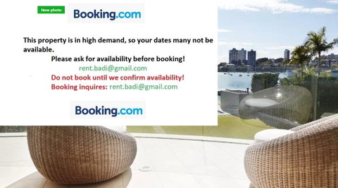 Superb 3 Bedroom, 2 Bathroom First Level Waterfront - Accommodation Main Beach 1