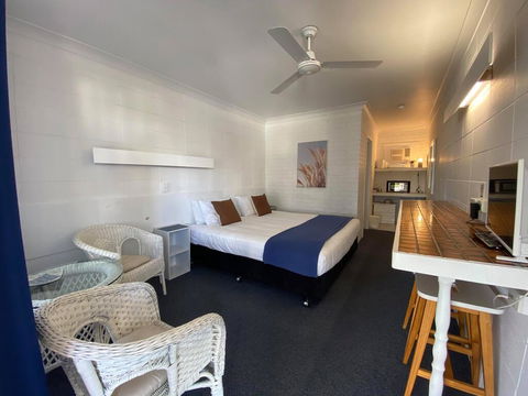 Surf Street Motel - Accommodation Main Beach 2