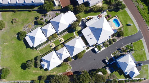 Surfpoint Resort - Accommodation Main Beach 0