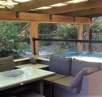 Sutton Spring Art Retreats - Accommodation Main Beach