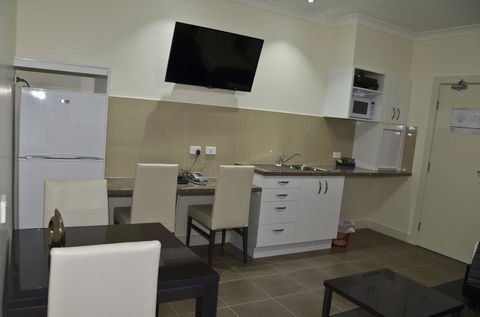 Swagsman Motel - Accommodation Main Beach 2