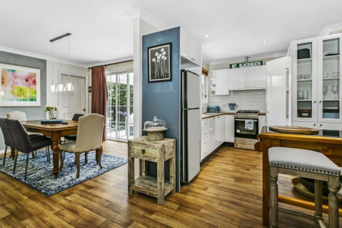 Swanbrook - Accommodation Main Beach 1