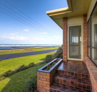 Swimmers Rest - uninterrupted panoramic ocean views - 1 Bedroom - Accommodation Main Beach