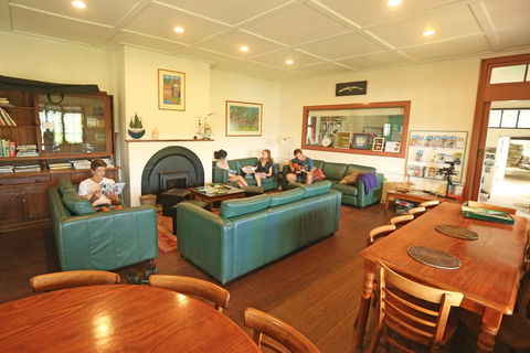 Sydney, Pittwater YHA - Accommodation Main Beach 3