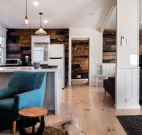Table Hill Cottage - Accommodation Main Beach