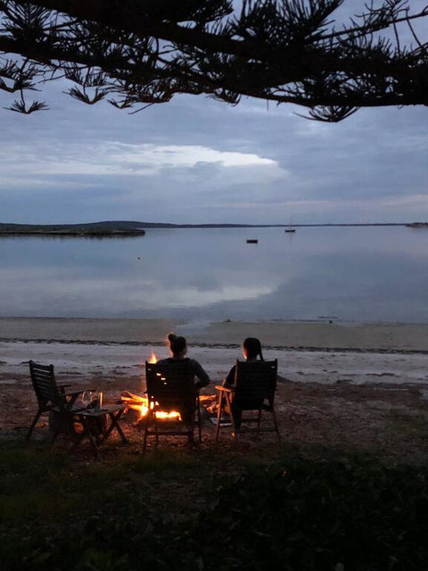 Tall Pines Beach House At Mount Dutton Bay (part Of Coffin Bay Waterways) - Accommodation Main Beach 3