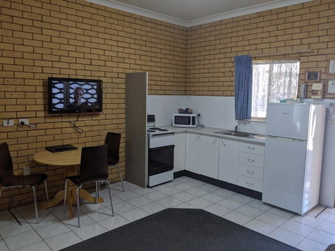 Tallarook Motor Inn - Accommodation Main Beach 3