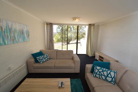 Tanderra 2 - Accommodation Main Beach 3